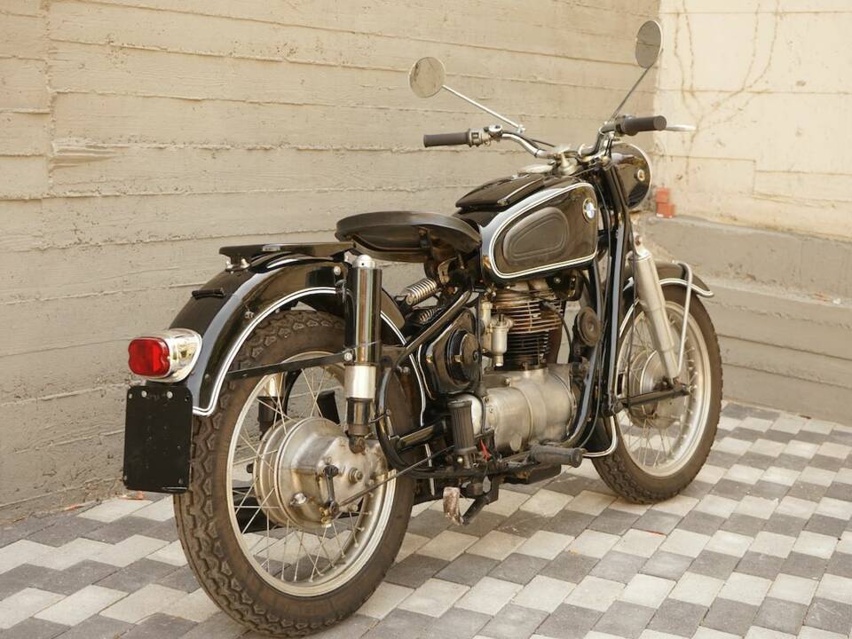 Image 2/66 de BMW DUMMY (1958)