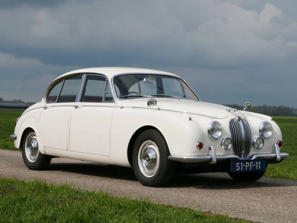 Obraz 19/50 pojazdu Jaguar 240 (1968)