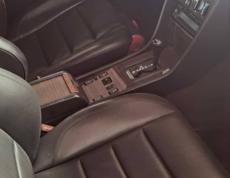Bild 9/11 von Mercedes-Benz 500 E (1992)