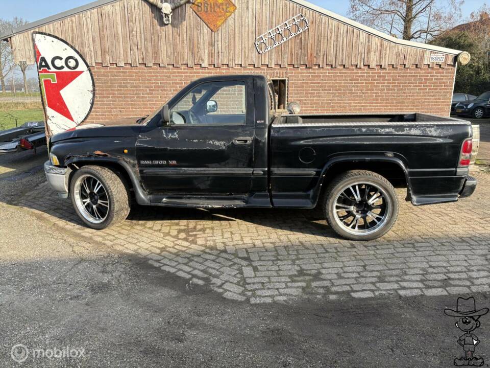 Image 22/34 of Dodge Ram 1500 (1998)