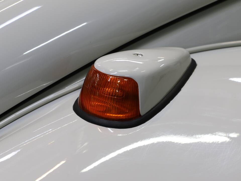 Image 13/39 of Volkswagen Escarabajo 1200 A (1965)