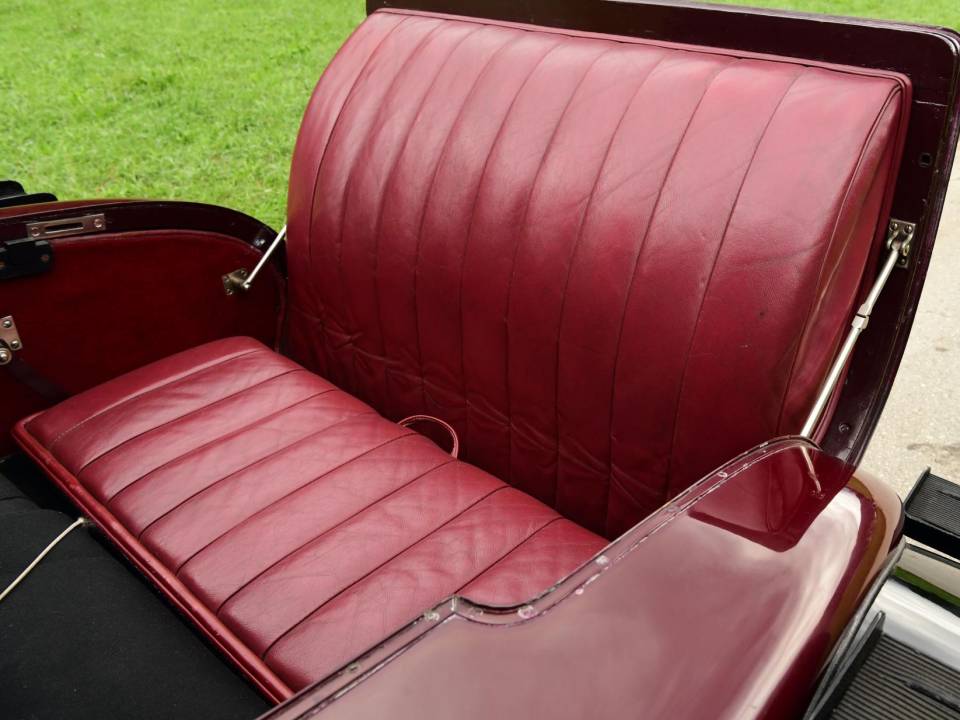 Image 25/50 of Rolls-Royce 20 HP Doctors Coupe Convertible (1927)