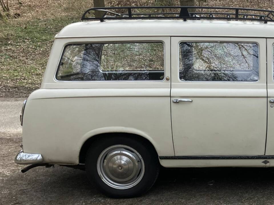 Imagen 6/8 de Peugeot 403 Familiale (1958)