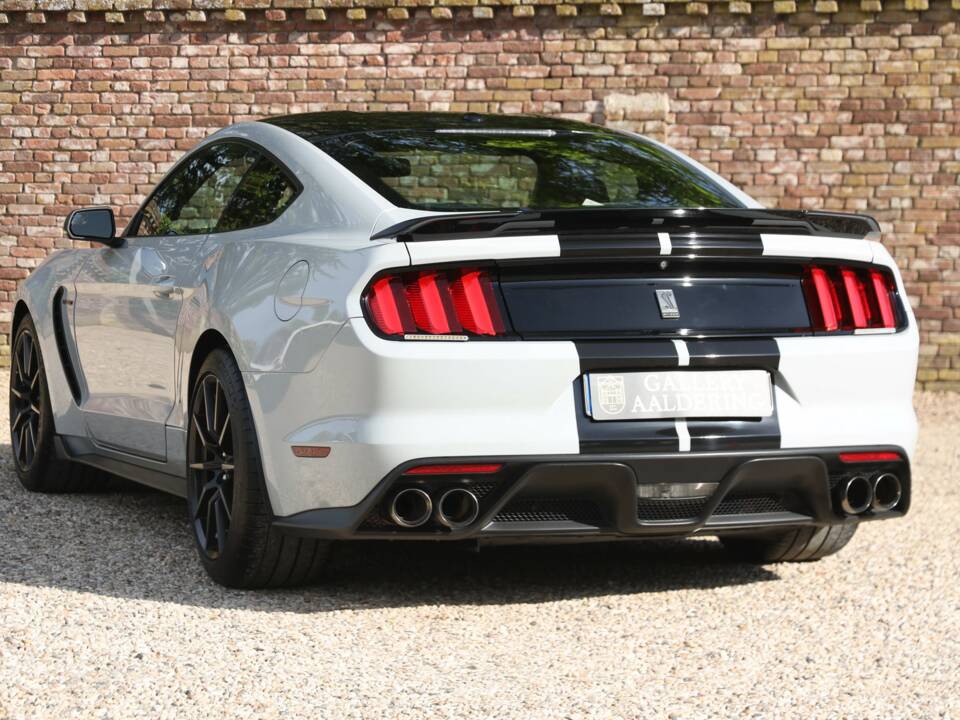 Image 2/50 of Ford Mustang Shelby GT 350 (2017)