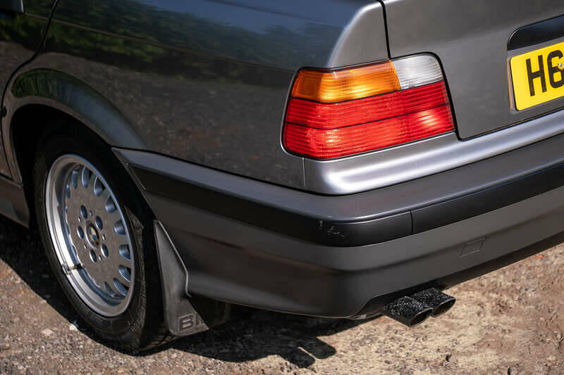 Image 18/50 of BMW 325i (1991)