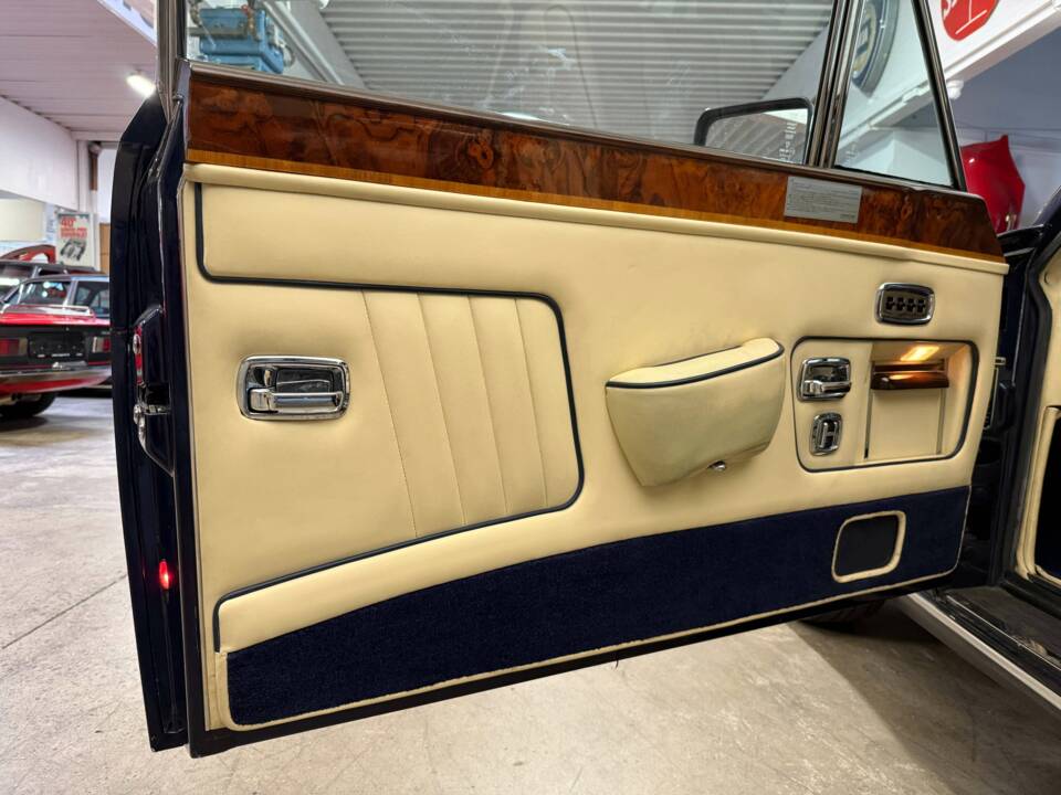 Bild 7/24 von Rolls-Royce Corniche I (1986)