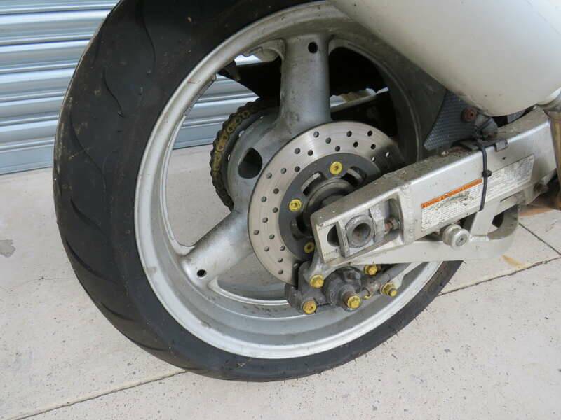 Bild 27/32 von Suzuki TL 1000R (1999)