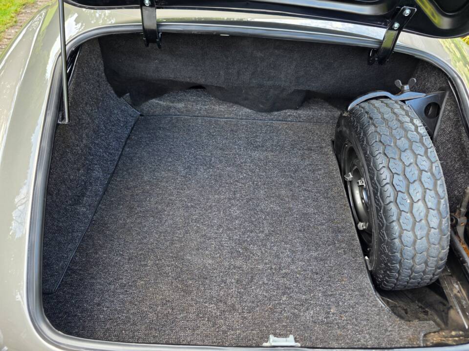 Image 18/24 de Mercedes-Benz 190 SL (1957)