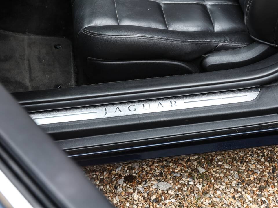 Image 15/32 de Jaguar XK 4.2 (2008)