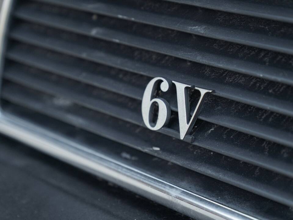 Image 13/41 of Lancia Thema 6V (1985)