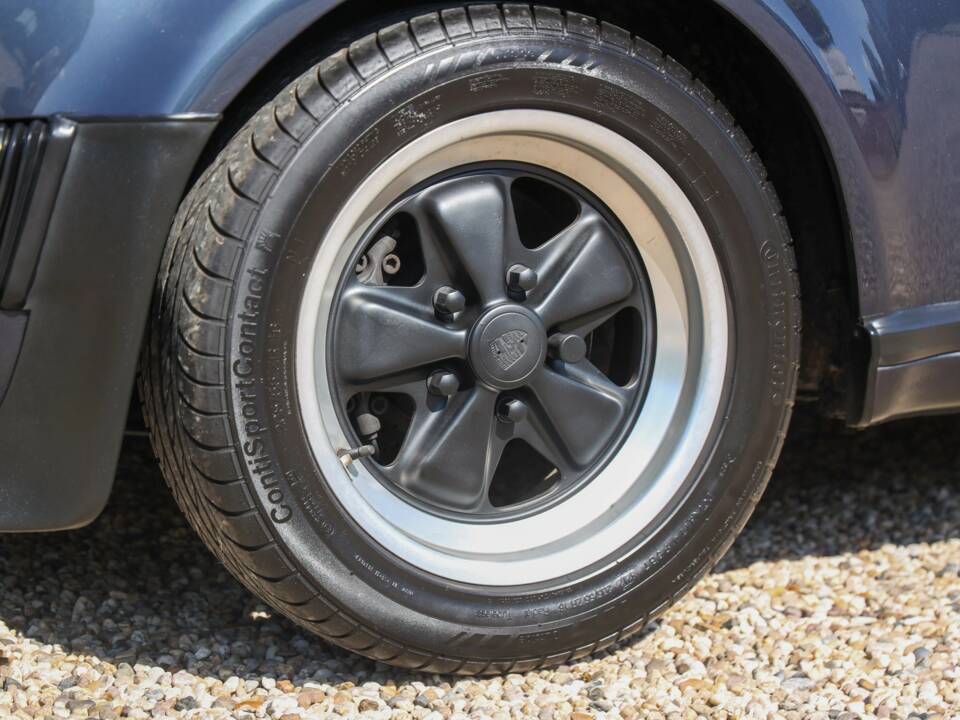 Afbeelding 23/50 van Porsche 911 Turbo 3.3 (1988)