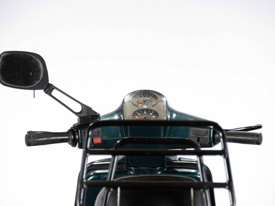 Bild 39/50 von Piaggio Vespa Cosa 150 (1990)