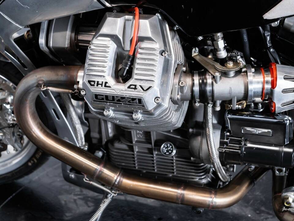 Bild 22/50 von Moto Guzzi Daytona RS (1998)
