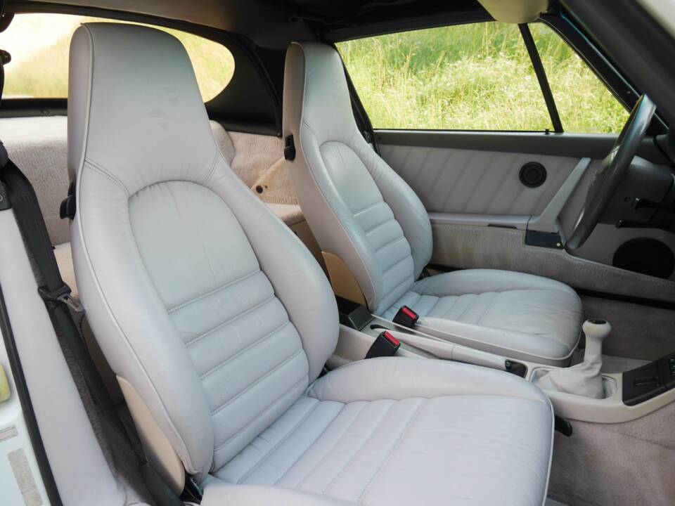 Bild 32/45 von Porsche 911 Carrera 2 (1993)