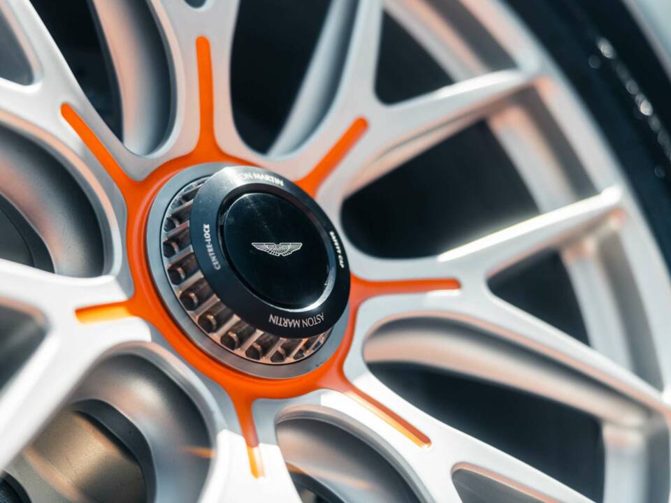 Image 35/38 de Aston Martin Valkyrie AMR Pro (2022)