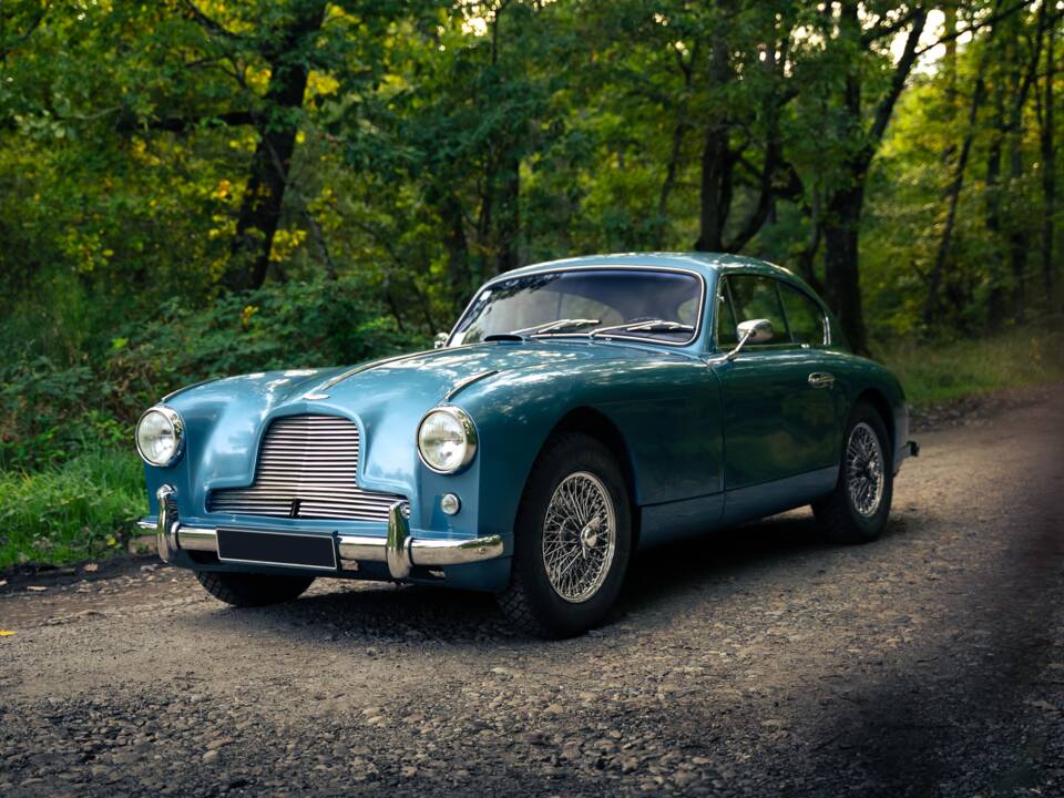 Image 32/82 of Aston Martin DB 2/4 Mk I (1953)