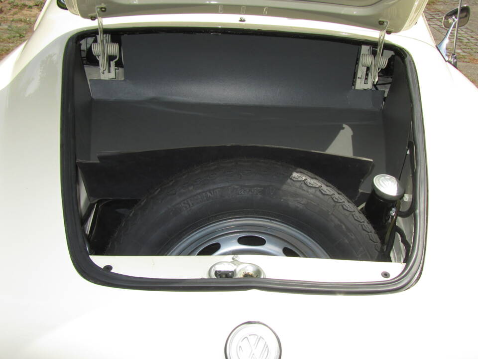 Image 12/45 of Volkswagen Karmann Ghia 1300 (1965)