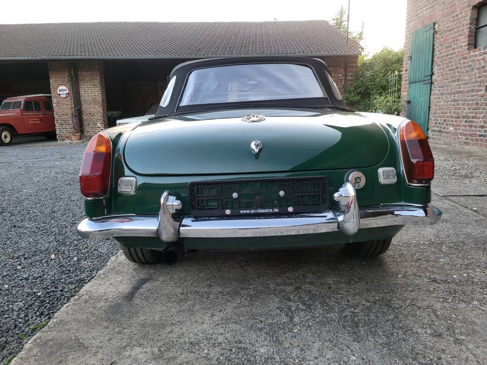 Image 49/58 of MG MGB (1971)