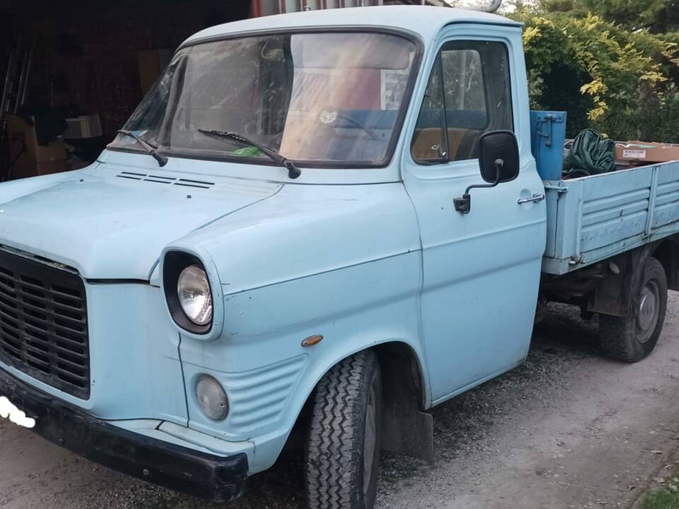 Image 2/6 of Ford Transit (1976)