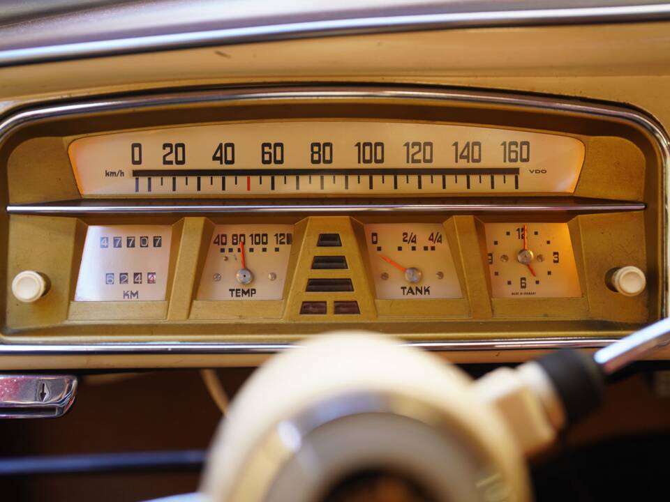 Image 31/83 of Borgward Isabella (1959)