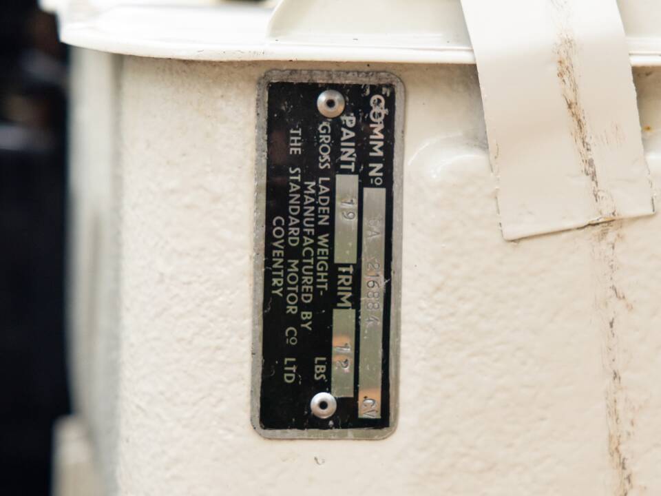 Image 7/50 of Triumph Herald 1200 (1967)