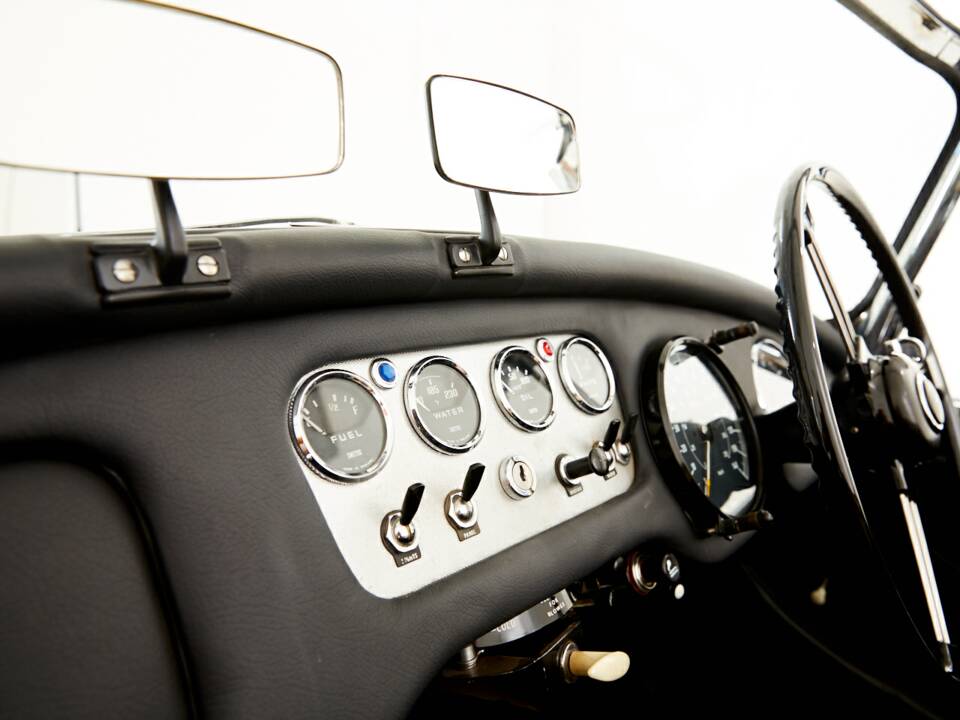Immagine 7/19 di Daimler SP 250 (1964)