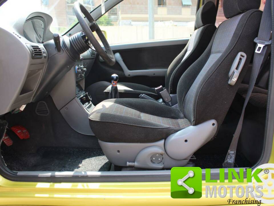 Image 8/10 de FIAT Punto GT (1994)