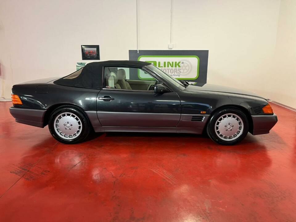 Image 7/48 of Mercedes-Benz 300 SL-24 (1992)