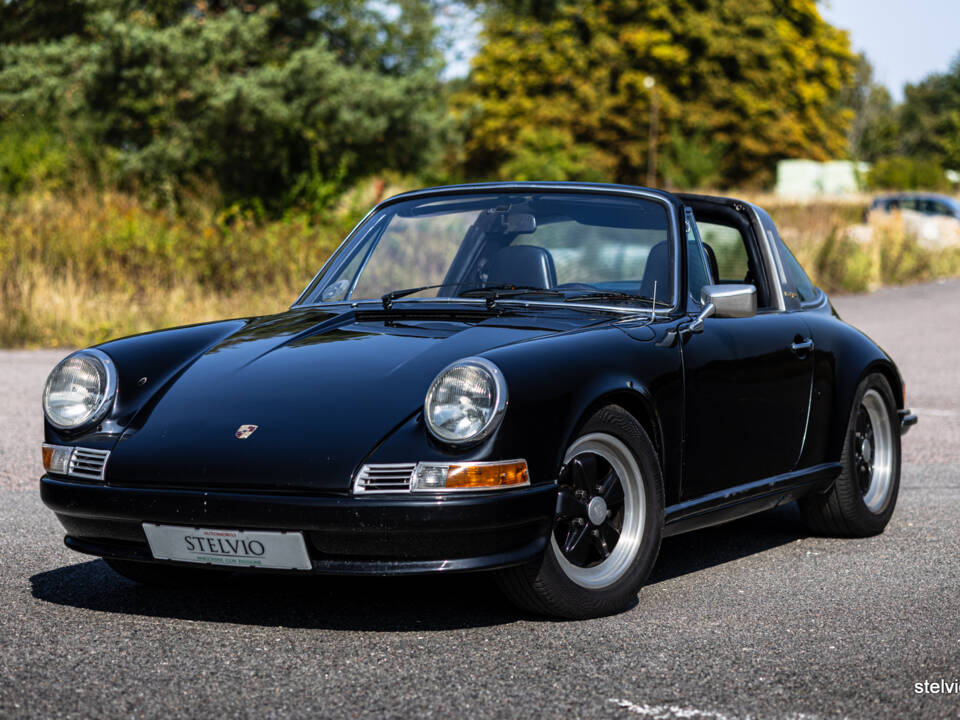 Image 2/43 of Porsche 911 2.2 T (1970)