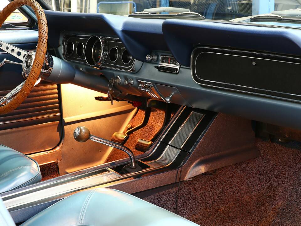 Bild 16/24 von Ford Mustang 200 (1966)