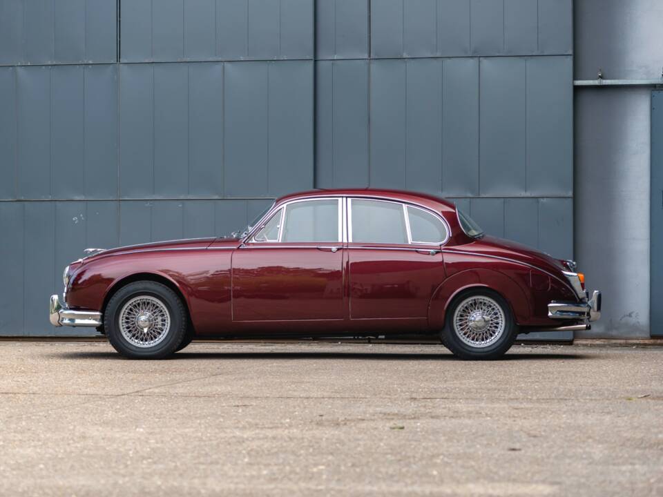 Image 20/50 de Jaguar Mk II 3.4 (1967)