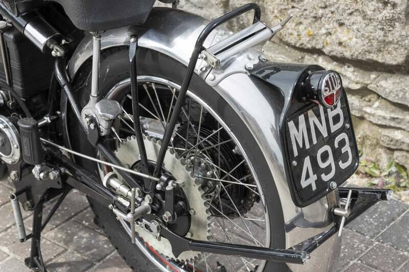 Bild 39/43 von Vincent Black Shadow C (1951)