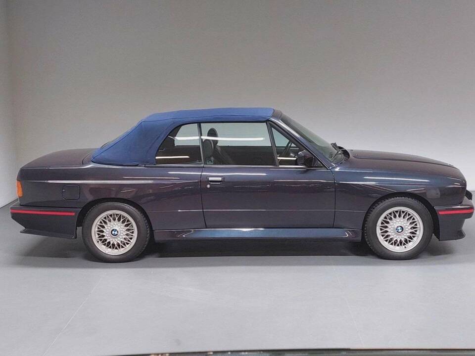 Image 3/15 of BMW M3 (1990)