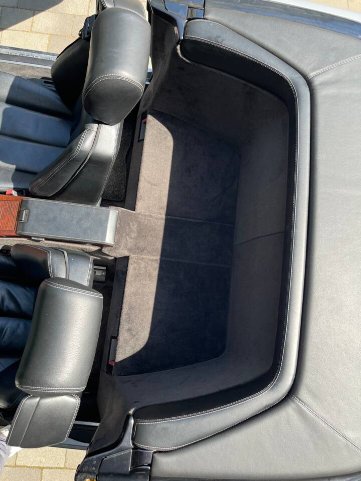 Image 18/24 of Mercedes-Benz SL 600 (1993)