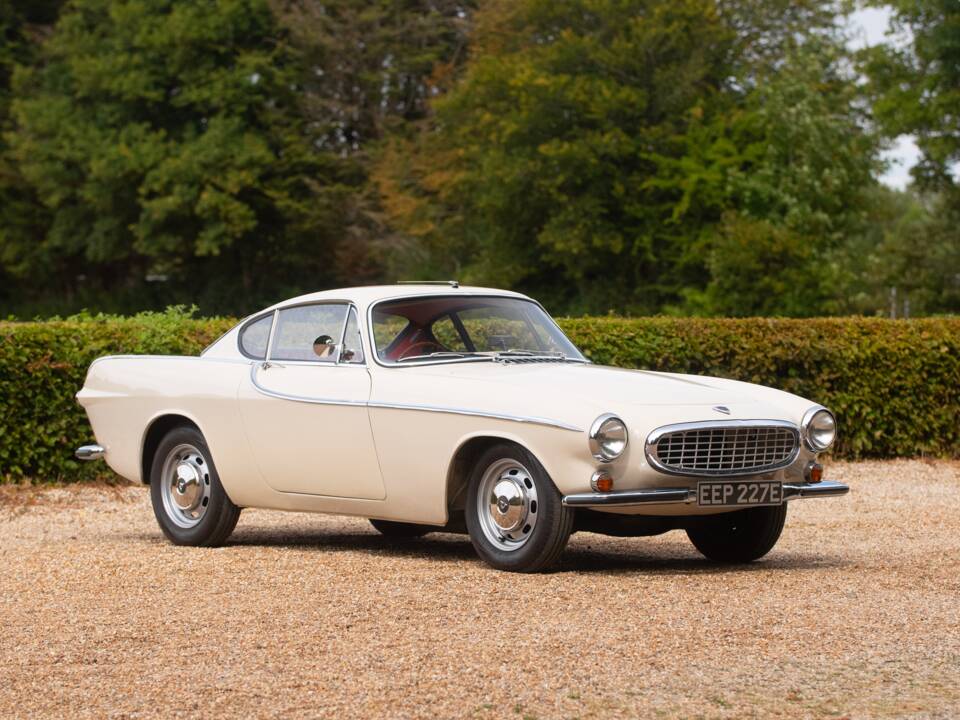 Image 18/50 of Volvo 1800 S (1966)