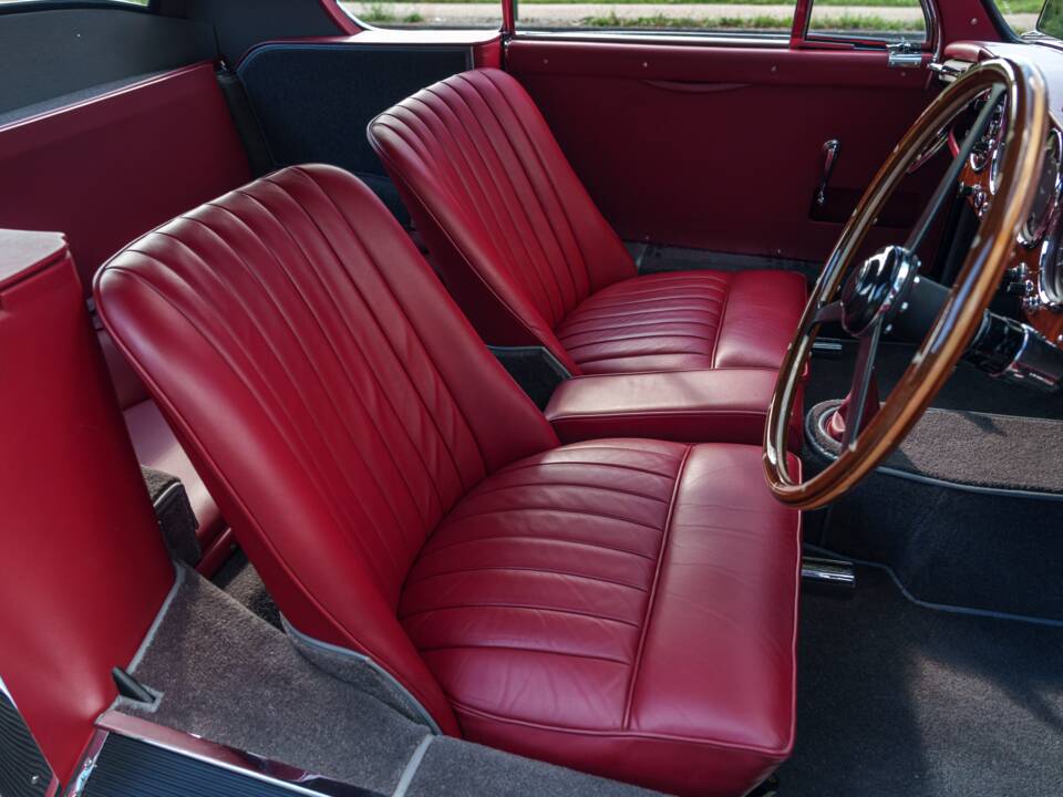 Bild 22/29 von Aston Martin DB 2&#x2F;4 Mk II (1957)