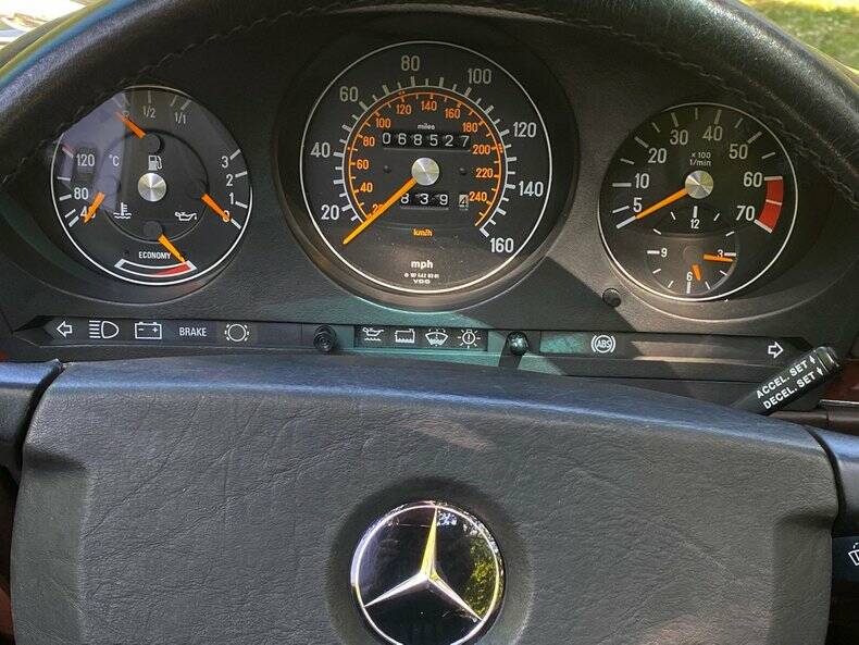 Imagen 42/50 de Mercedes-Benz 500 SL (1989)
