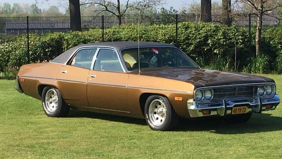 Image 2/4 of Plymouth Satellite (1969)