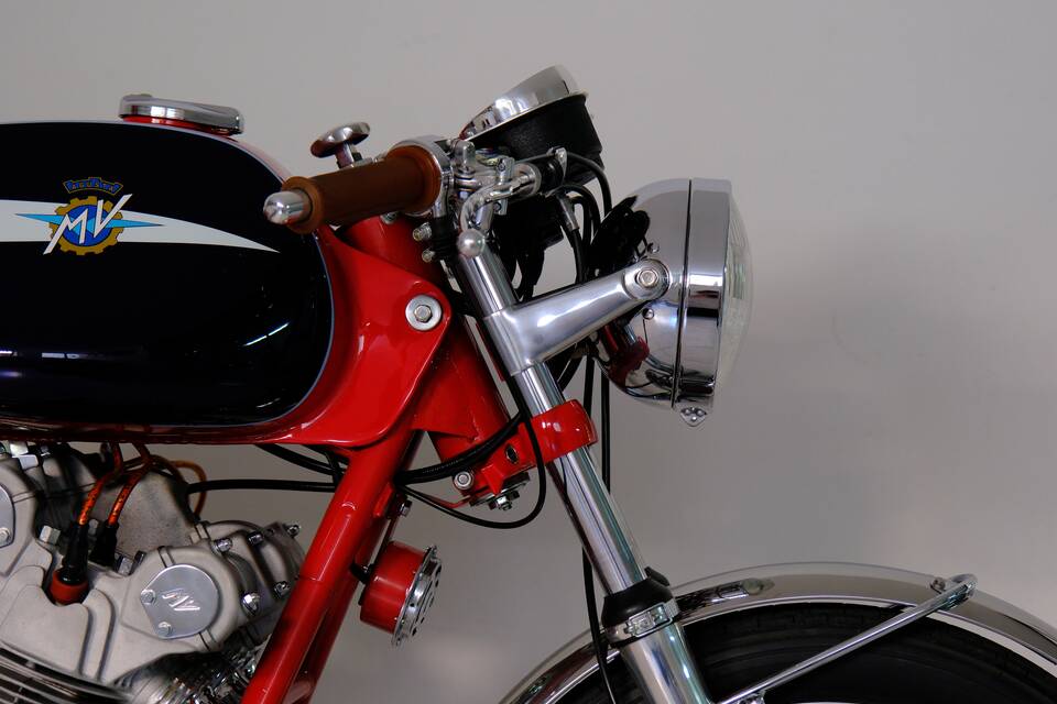 Image 5/99 of MV Agusta 750 Sport (1971)