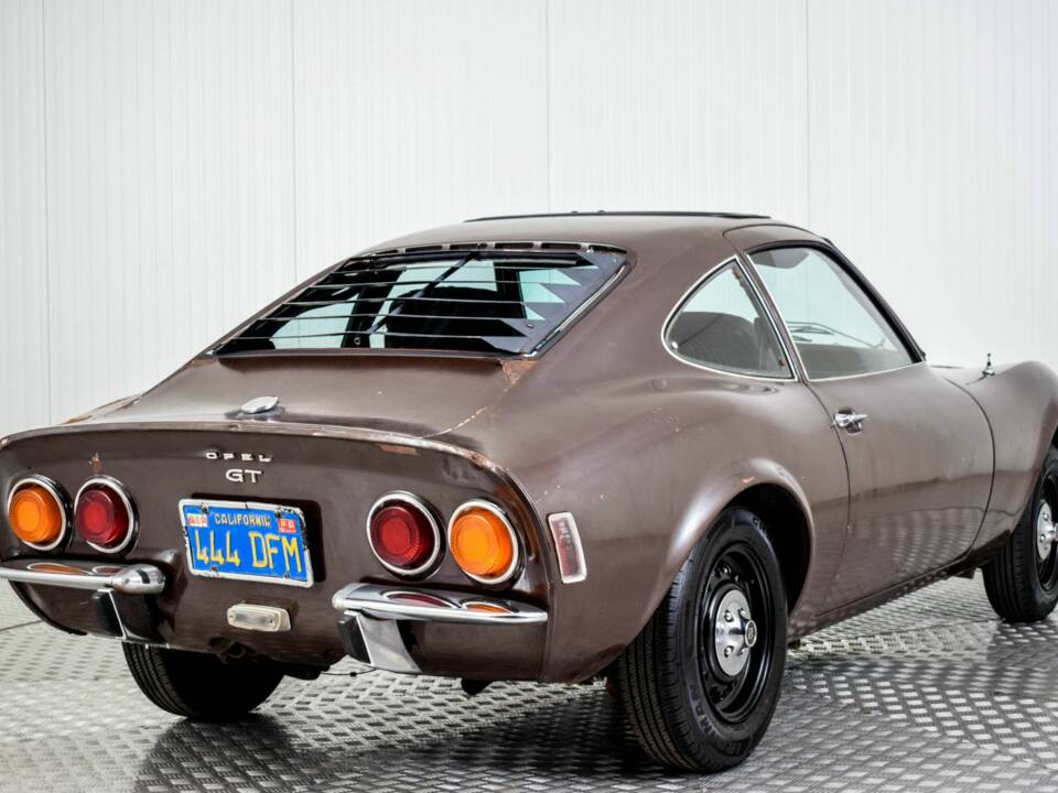 Image 13/50 of Opel GT&#x2F;J 1900 (1971)