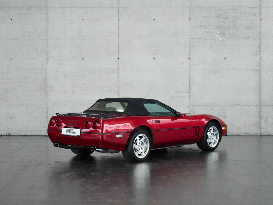 Imagen 35/50 de Chevrolet Corvette Convertible (1990)