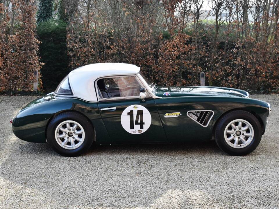 Image 11/29 of Austin-Healey 3000 Mk II (BT7) (1962)