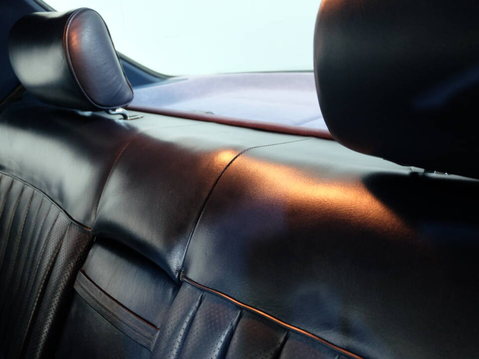 Image 17/31 of Mercedes-Benz 500 SEL (1987)