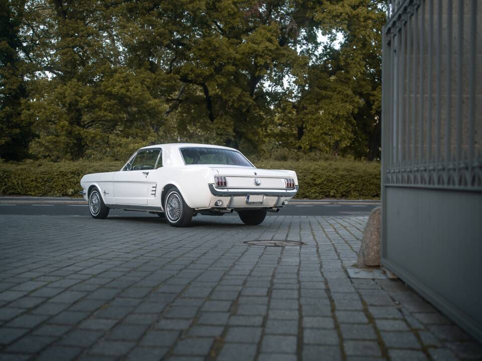 Image 6/53 of Ford Mustang 200 (1966)