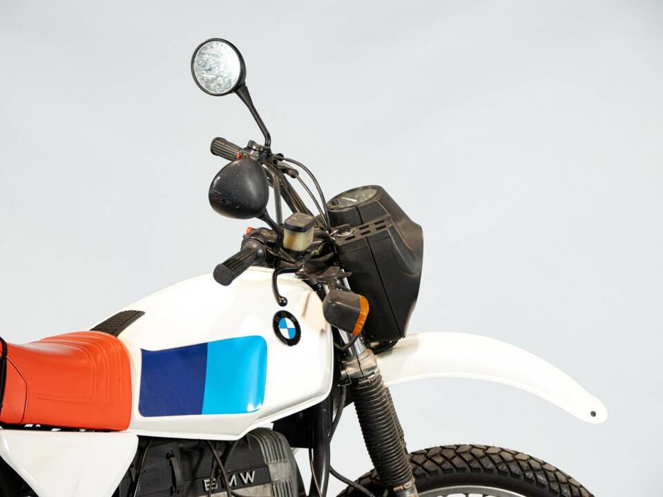 Image 13/50 of BMW R 80 GS (1983)