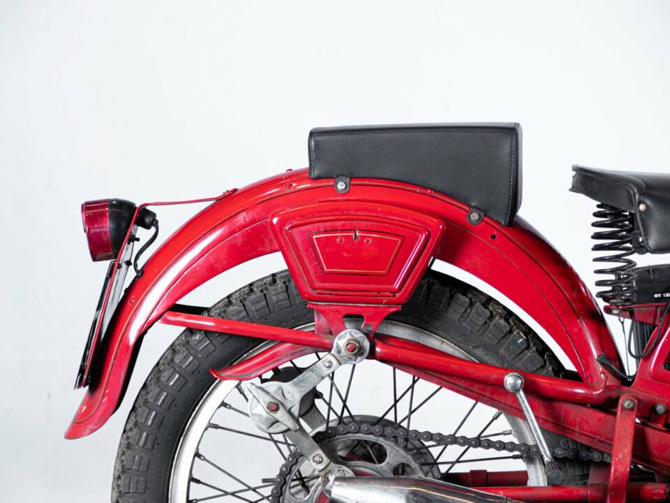 Image 50/50 of Moto Guzzi DUMMY (1950)