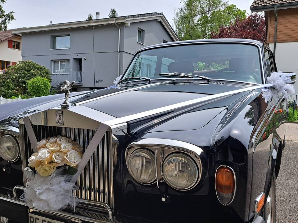 Image 2/4 of Rolls-Royce Silver Shadow II (1980)