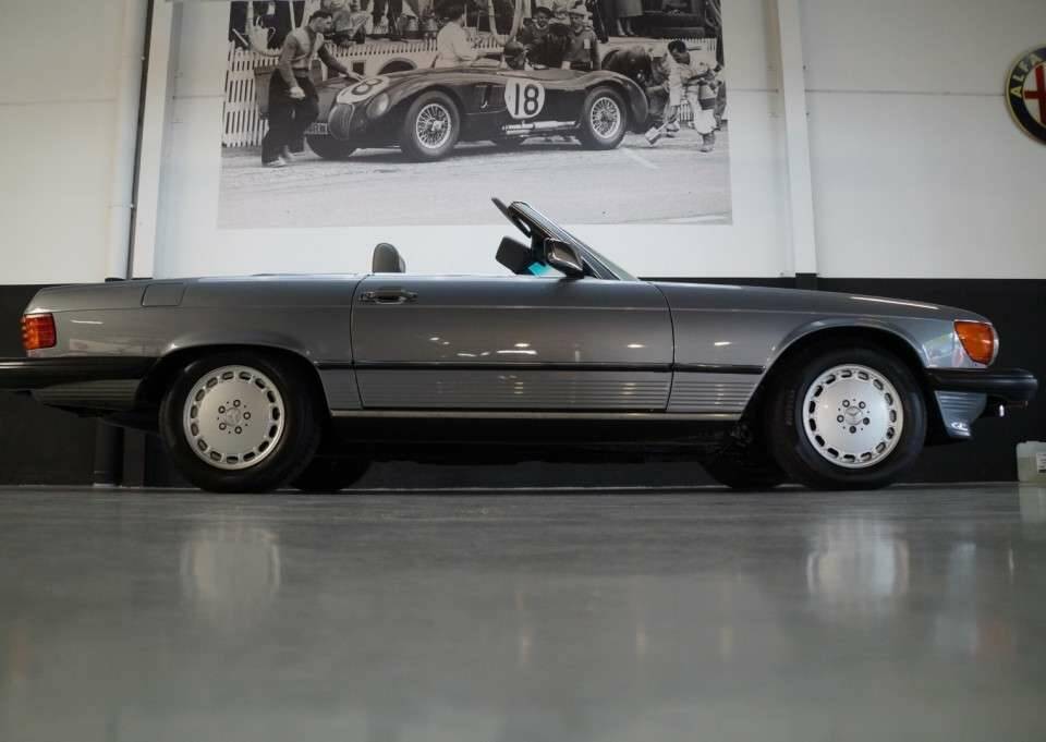 Bild 33/50 von Mercedes-Benz 560 SL (1989)