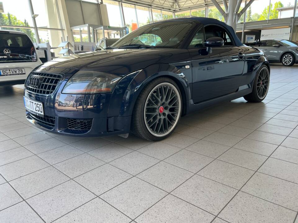 Image 3/10 of Audi TT 1.8 T (2002)