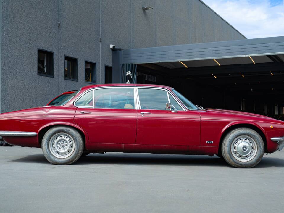 Bild 4/37 von Jaguar XJ 6 3.4 (1976)